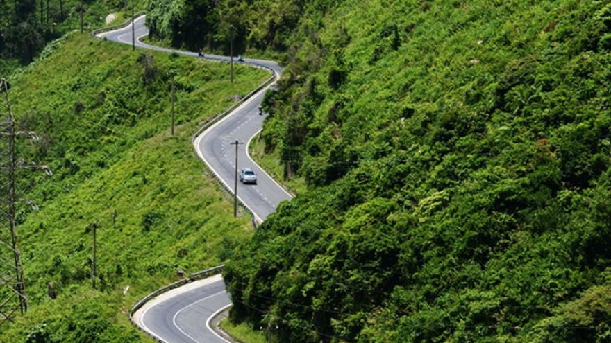 Hai Van Pass among ten most beautiful drives worldwide